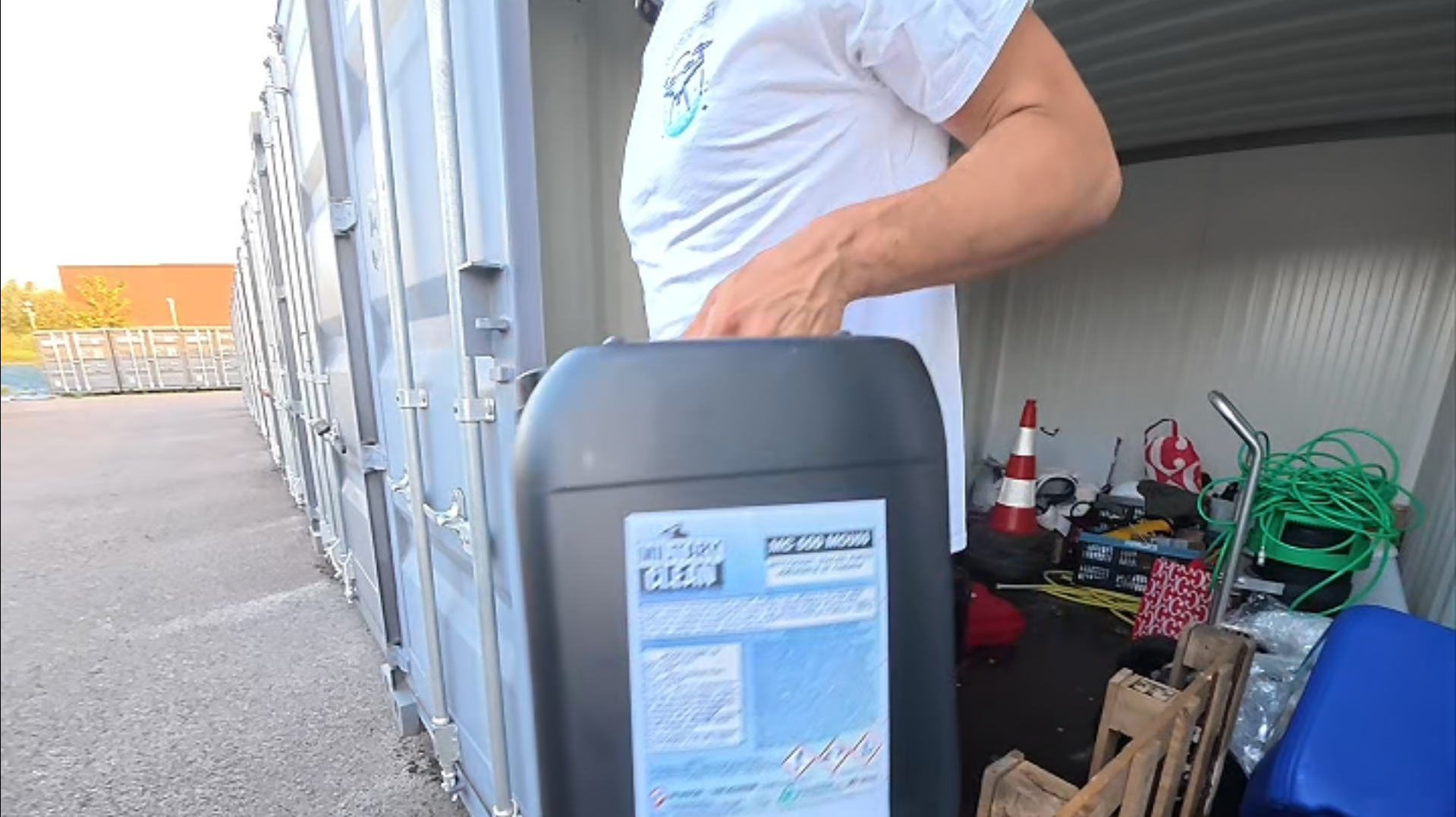 MC500 MOUSS : le traitement anti-mousse concentré qui protège 3 ans
