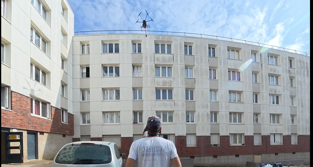 Nettoyage de façade par drone : quand c'est vraiment utile